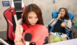 致91岁双胞胎直播回放,揭秘长寿秘诀与温馨时光